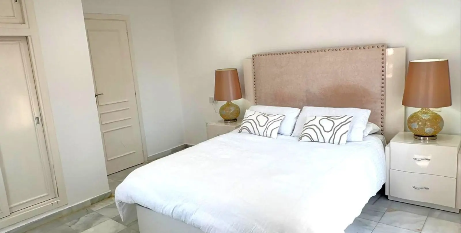 Long-term rent of townhouse in Nueva Andalucía 11
