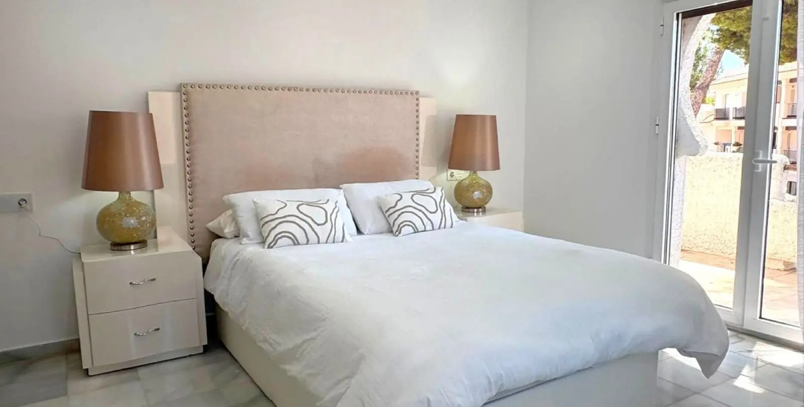 Long-term rent of townhouse in Nueva Andalucía 13