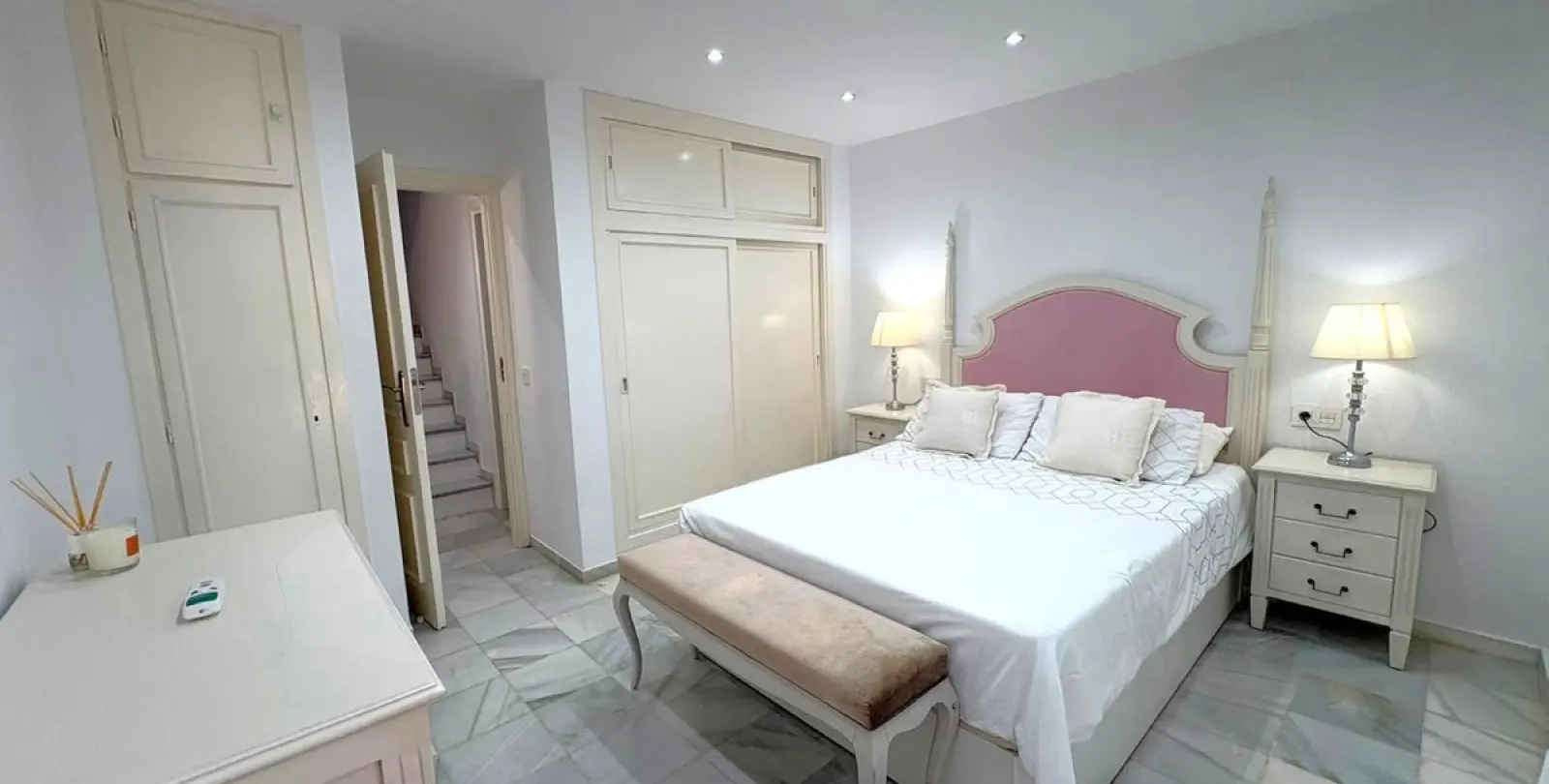 Long-term rent of townhouse in Nueva Andalucía 15