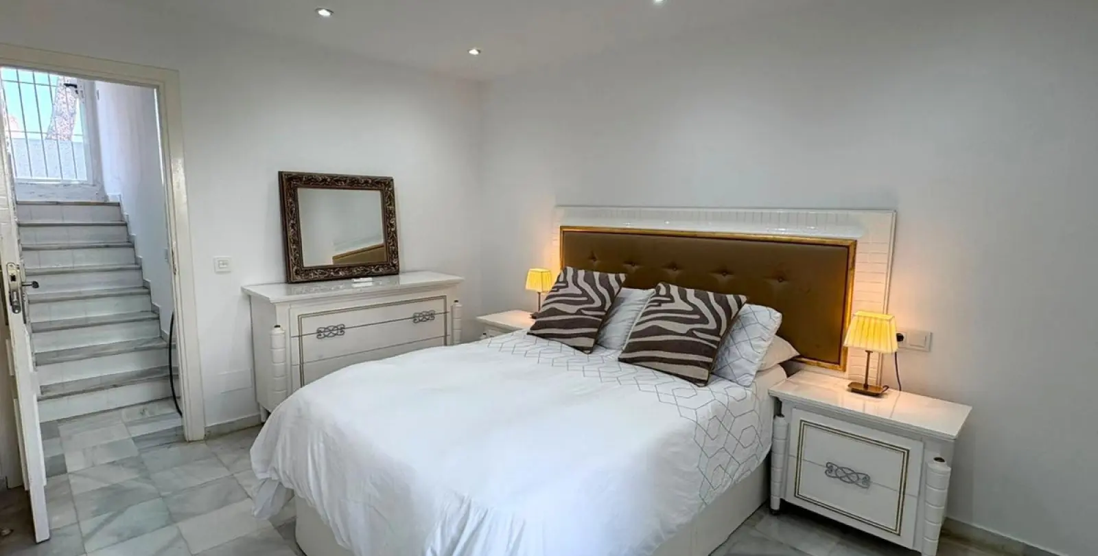 Long-term rent of townhouse in Nueva Andalucía 17