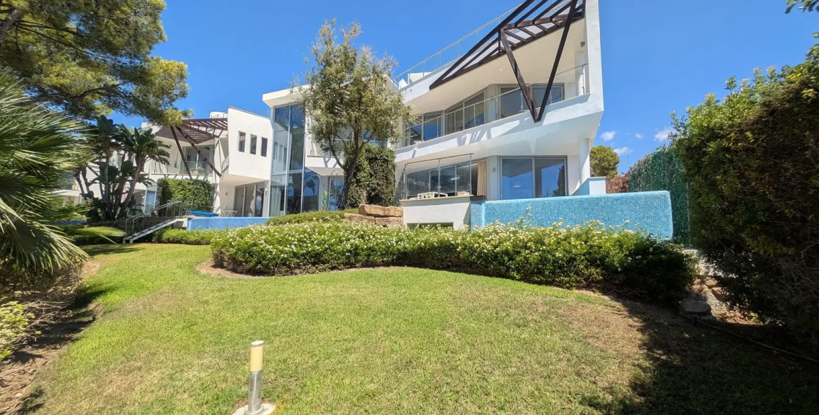 Long-term rent of semi-detached house in Sierra Blanca 3