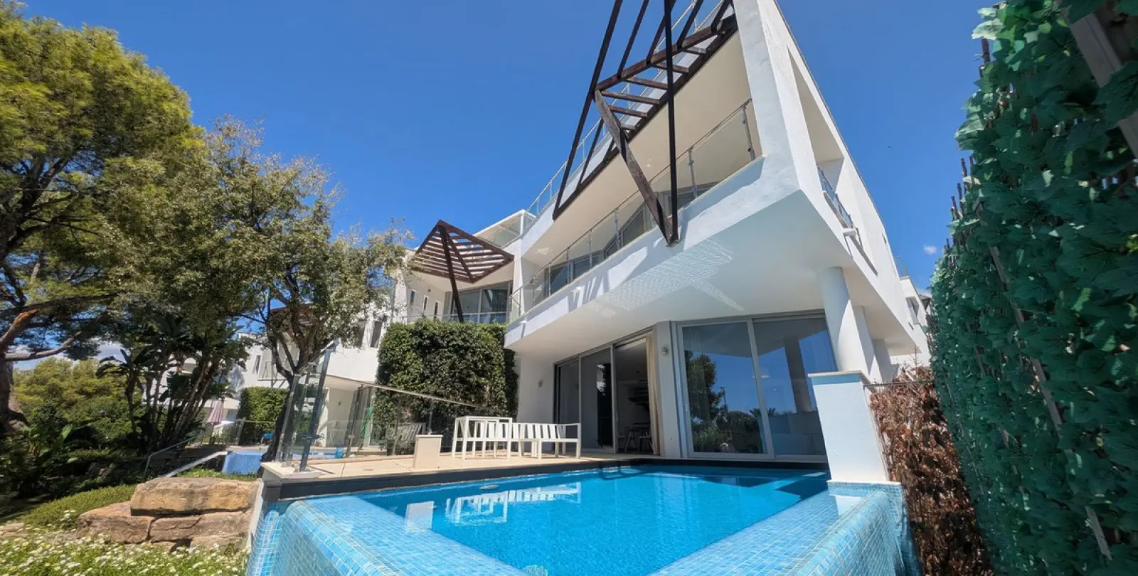 Long-term rent of semi-detached house in Sierra Blanca 5