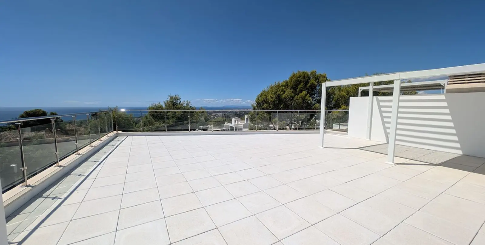Long-term rent of semi-detached house in Sierra Blanca 9