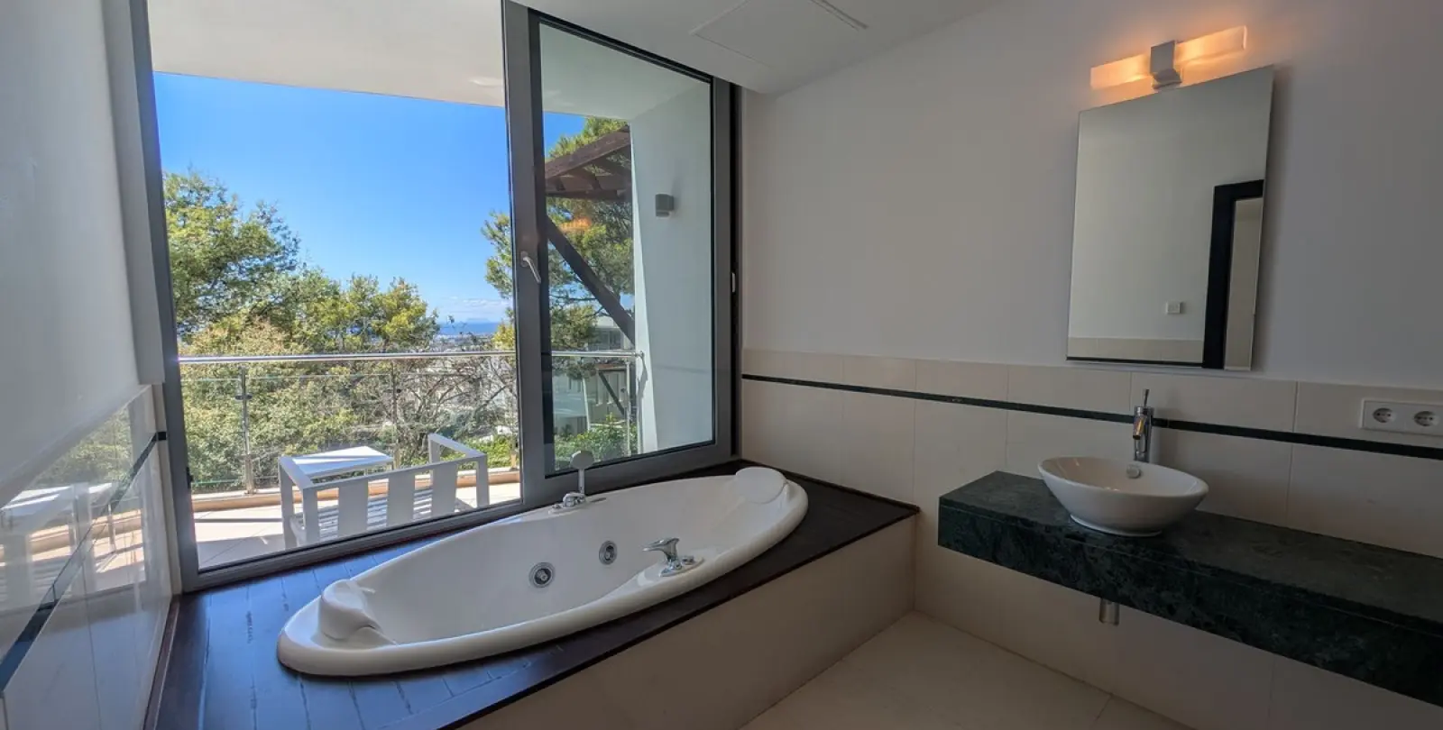 Long-term rent of semi-detached house in Sierra Blanca 26