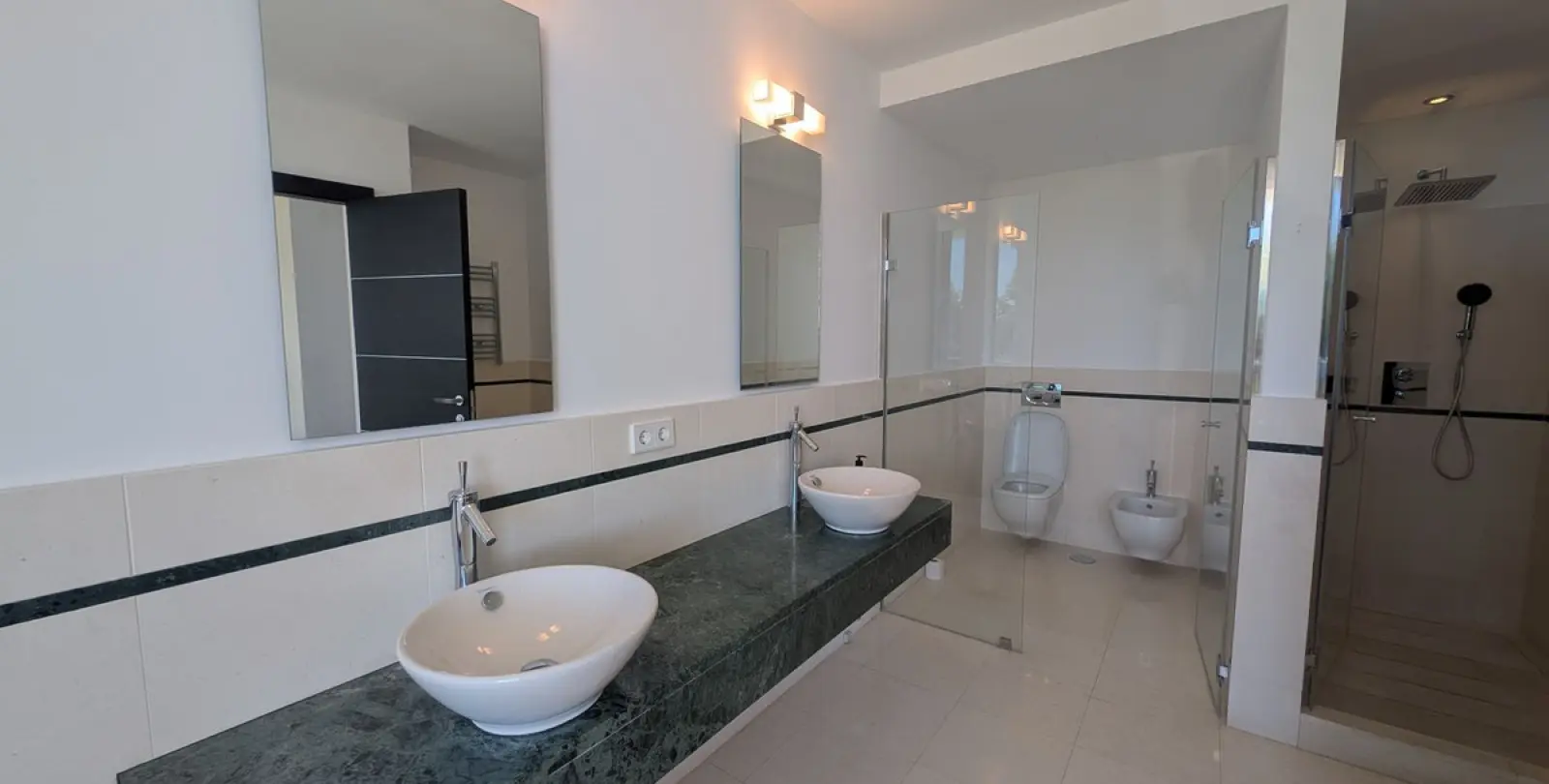 Long-term rent of semi-detached house in Sierra Blanca 28