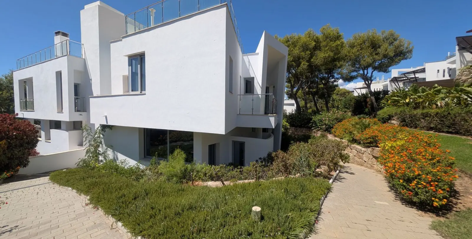 Long-term rent of semi-detached house in Sierra Blanca 42