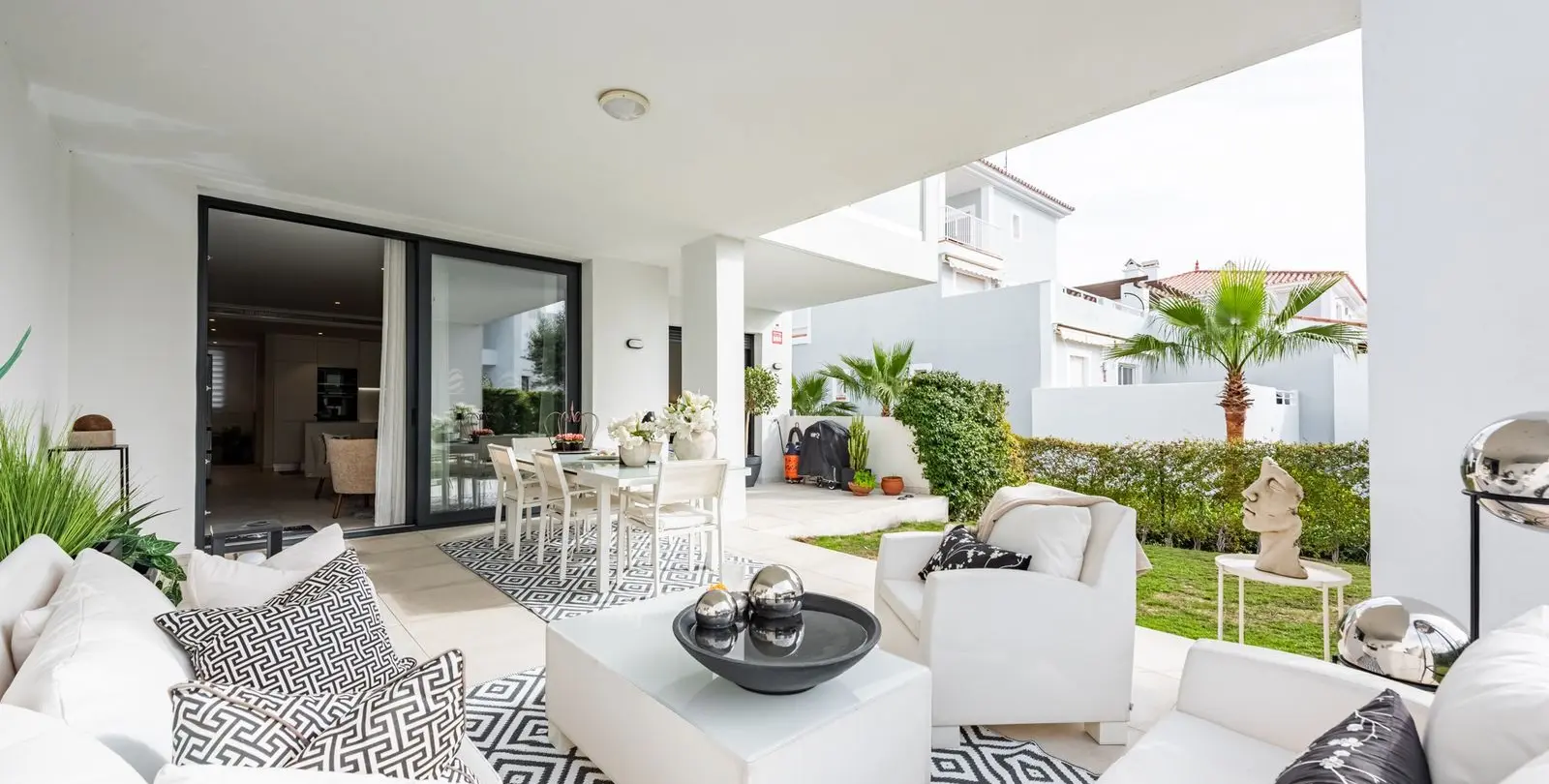 Venta de apartamento en planta baja en El Paraiso 1