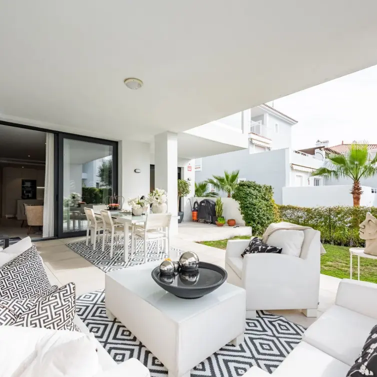 Venta de apartamento en planta baja en El Paraiso