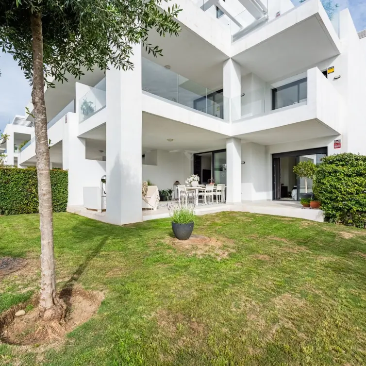 Venta de apartamento en planta baja en El Paraiso