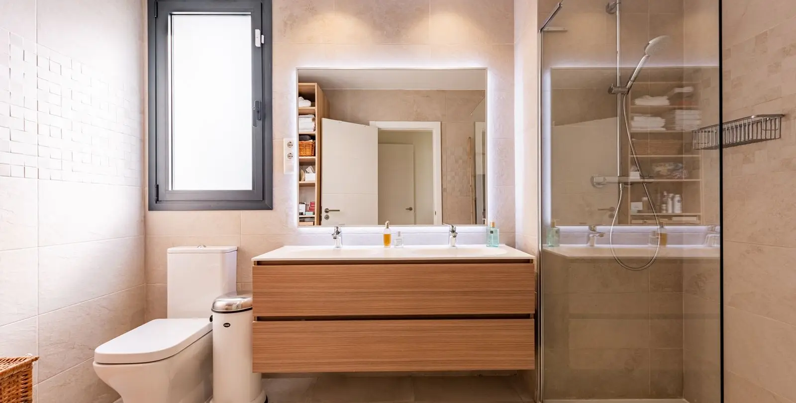 Venta de apartamento en planta baja en El Paraiso 18