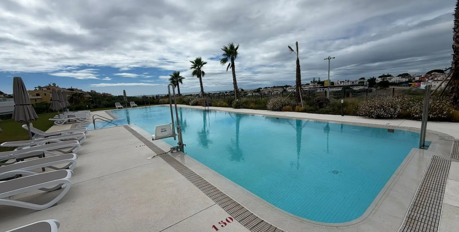Long-term rent of penthouse duplex in Estepona 4