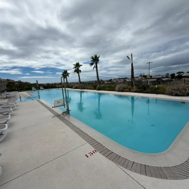 Long-term rent of penthouse duplex in Estepona