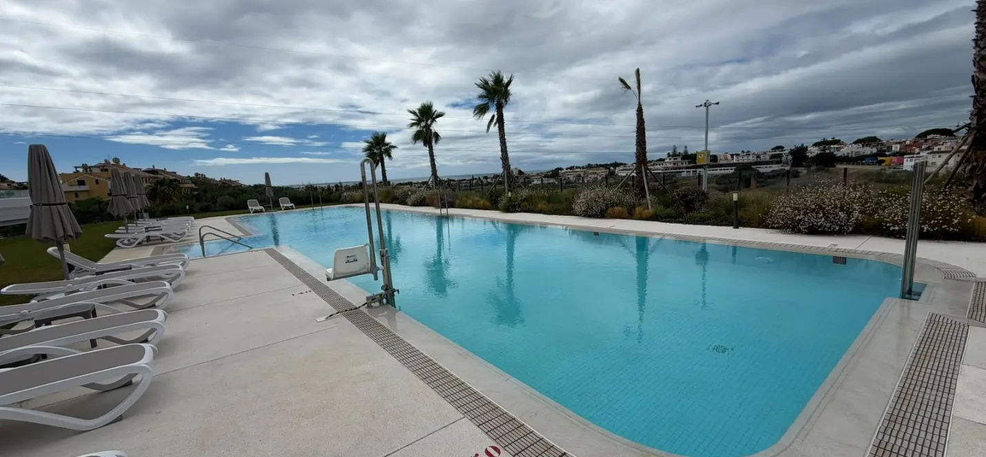 Long-term rent of penthouse duplex in Estepona 3