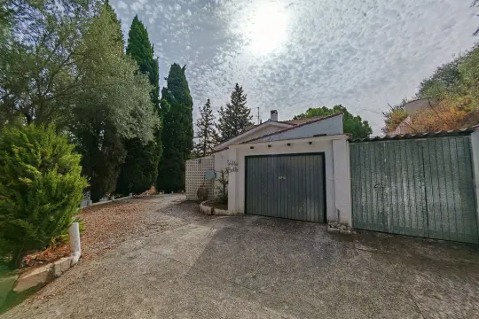 Image 6 thumb