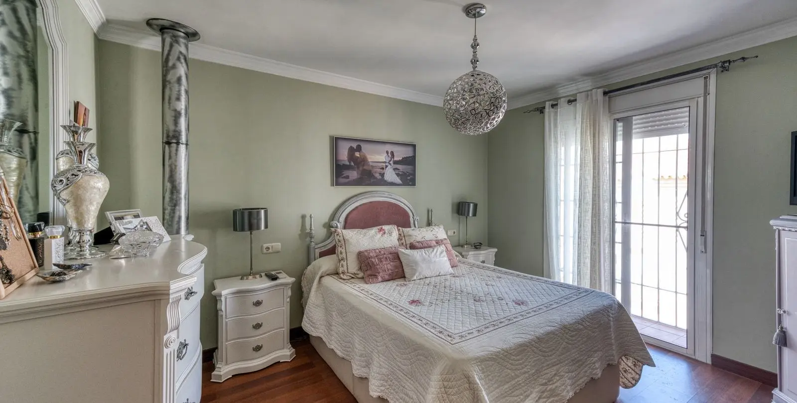 Sale of townhouse in Coín 22