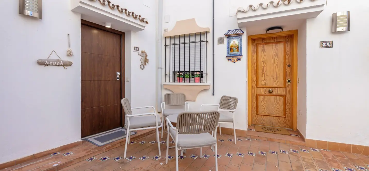 Sale of duplex in La Carihuela 2
