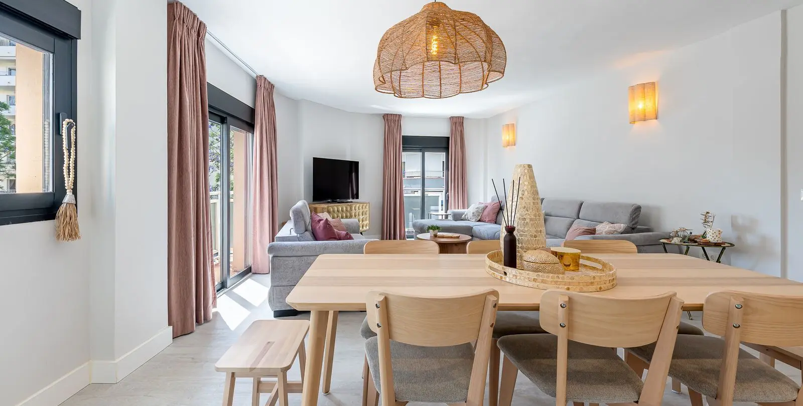 Продажа двухуровневых апартаментов в La Carihuela 32