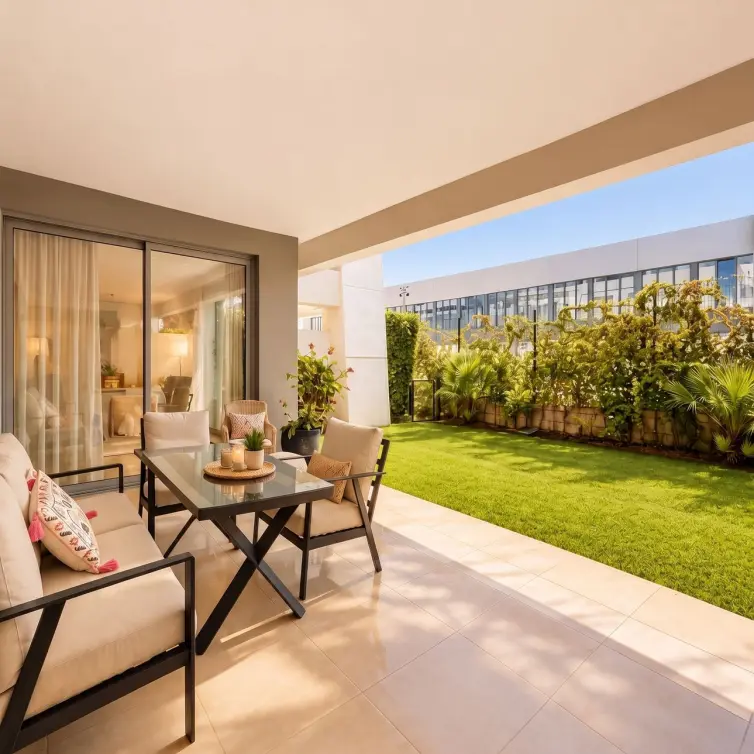 Venta de apartamento en planta baja en Selwo