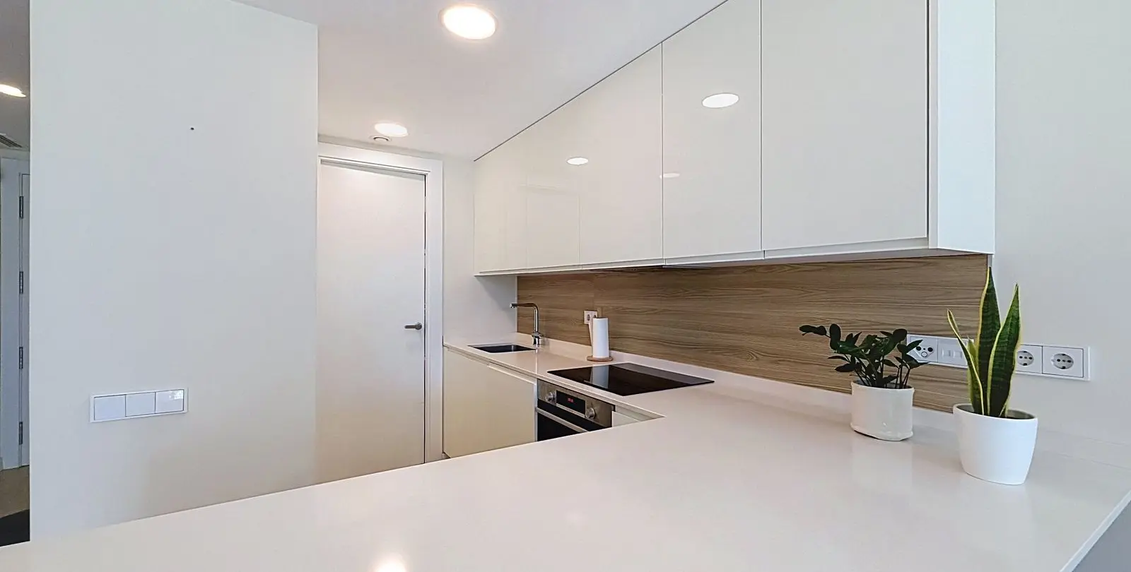 Venta de apartamento en planta baja en Selwo 7