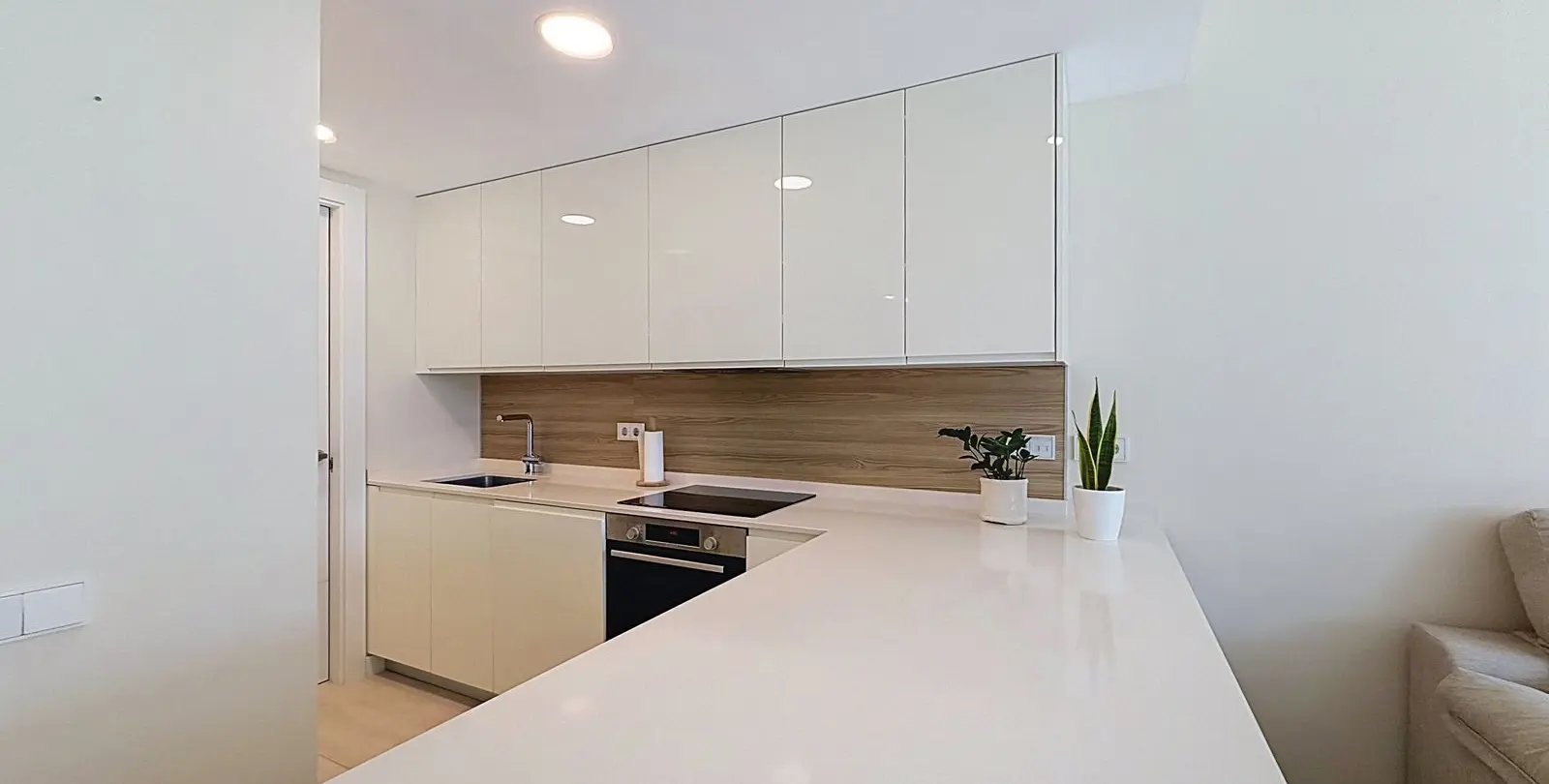 Venta de apartamento en planta baja en Selwo 8
