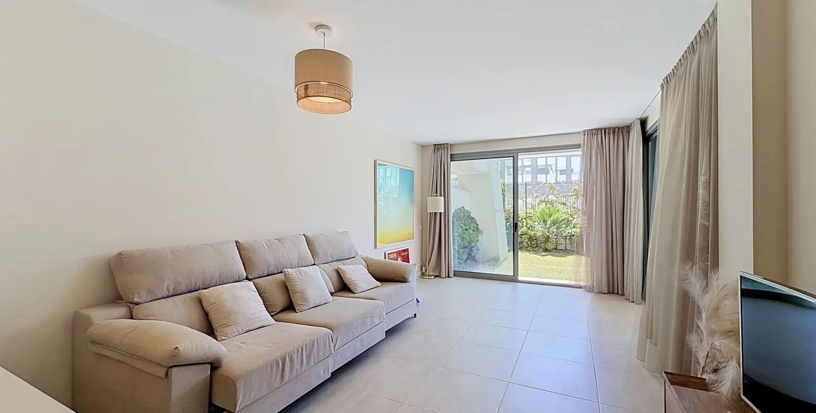 Venta de apartamento en planta baja en Selwo 12
