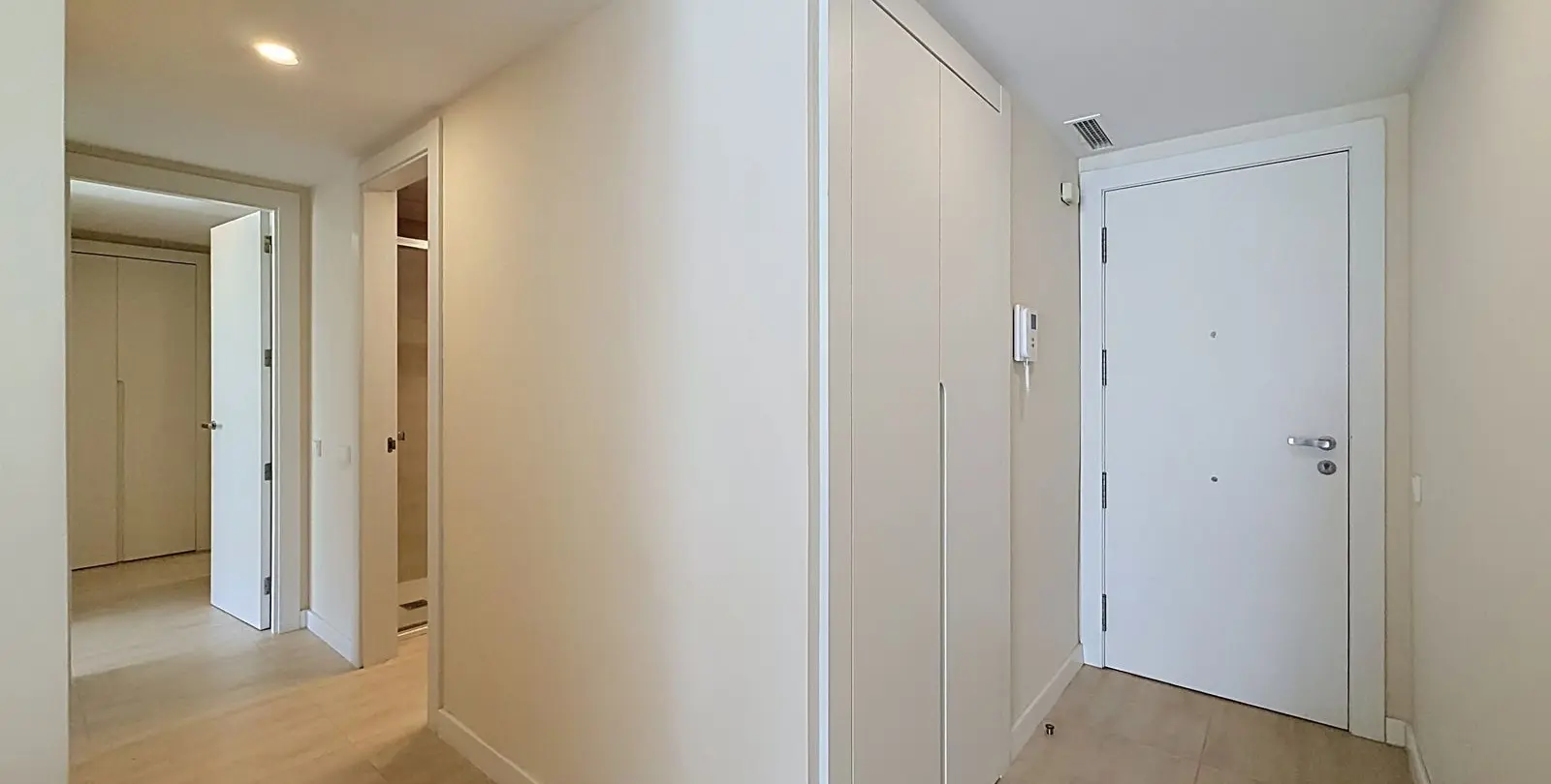 Venta de apartamento en planta baja en Selwo 16