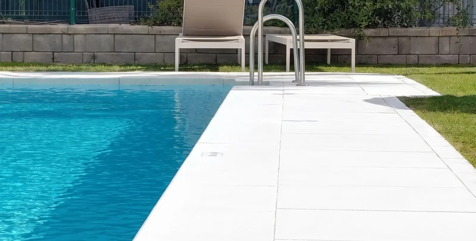 Venta de apartamento en planta baja en Selwo 30