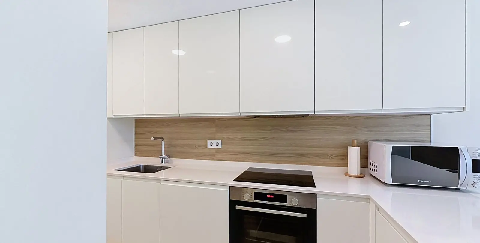 Venta de apartamento en planta baja en Selwo 35