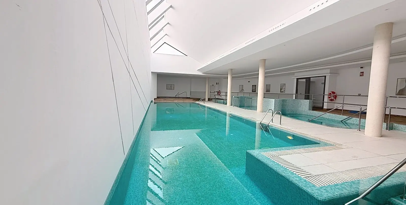 Venta de apartamento en planta baja en Selwo 45