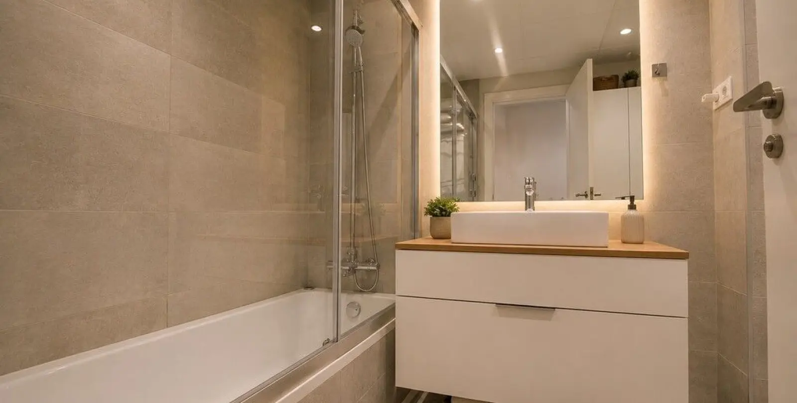 Venta de apartamento en planta baja en Estepona 10