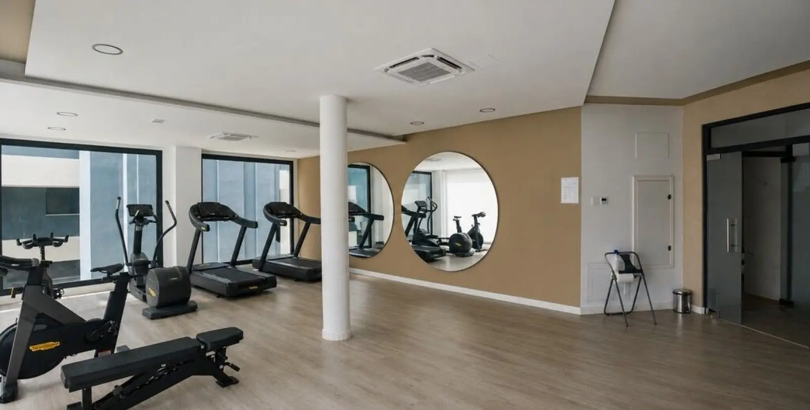 Venta de apartamento en planta baja en Estepona 17