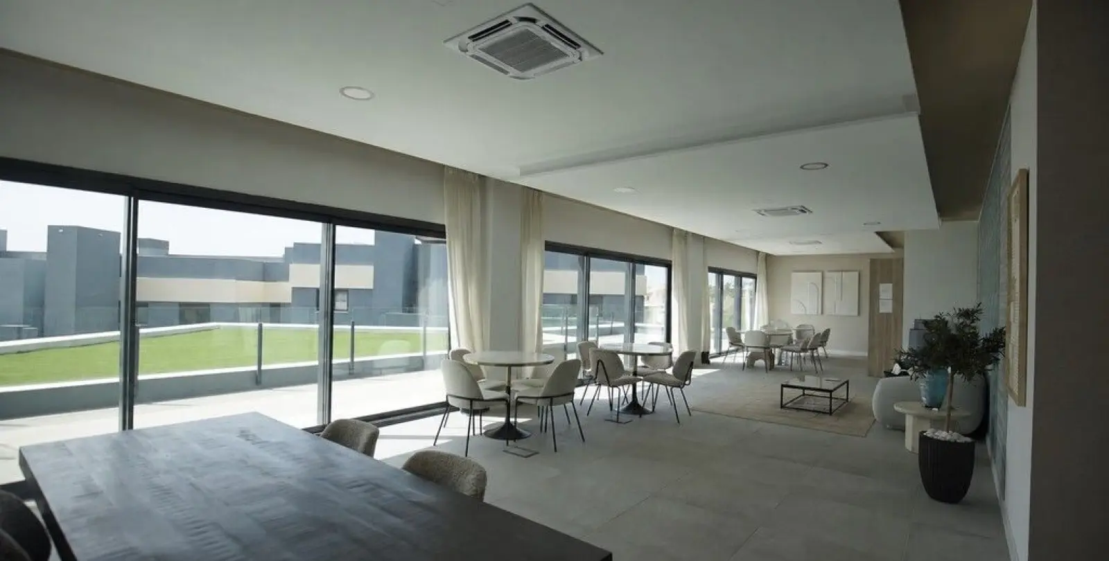 Venta de apartamento en planta baja en Estepona 18