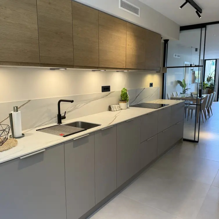 Sale of middle floor apartment in Nueva Andalucía