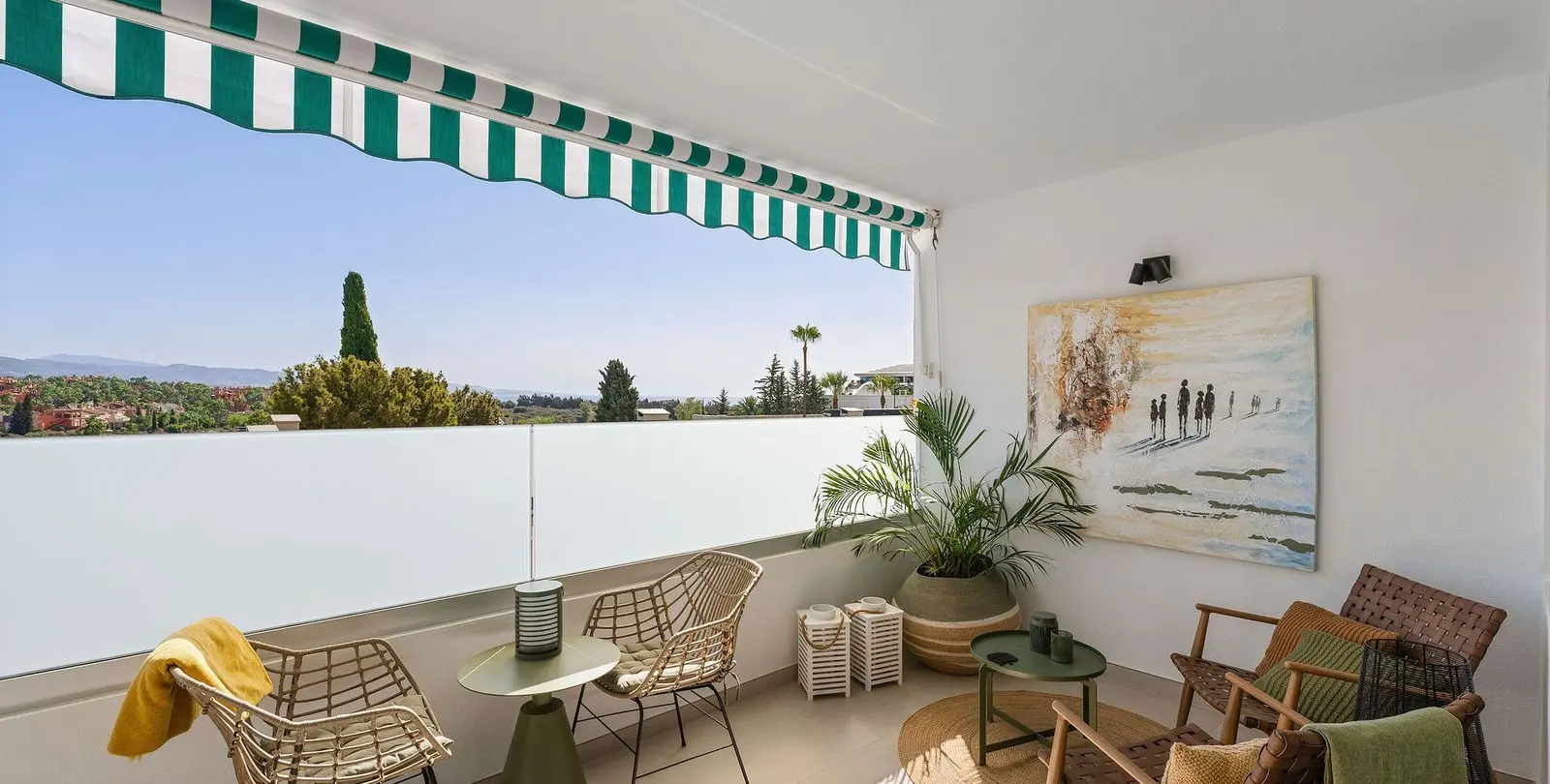 Venta de apartamento en planta media en Nueva Andalucía 23