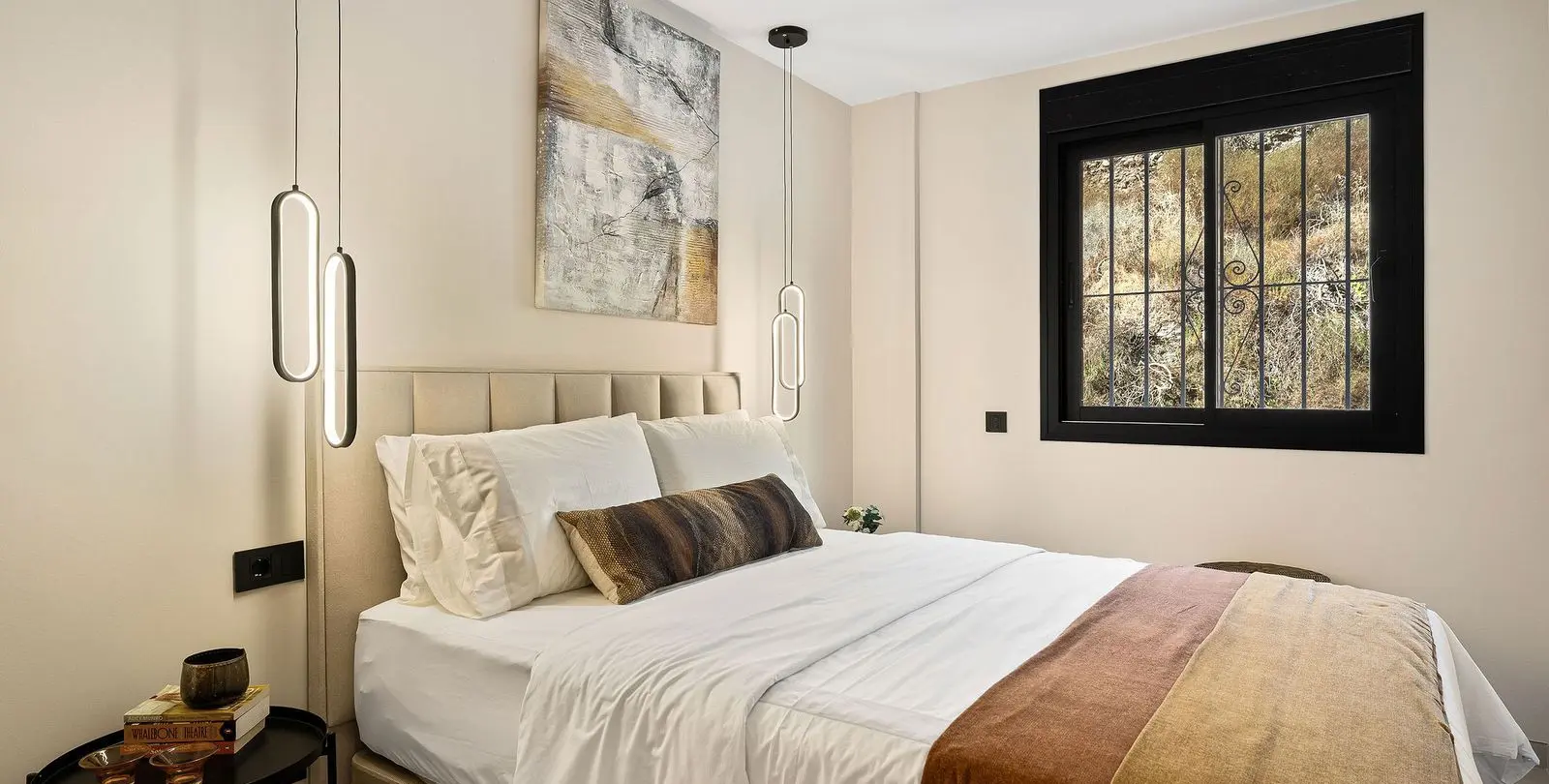 Venta de apartamento en planta media en Nueva Andalucía 28