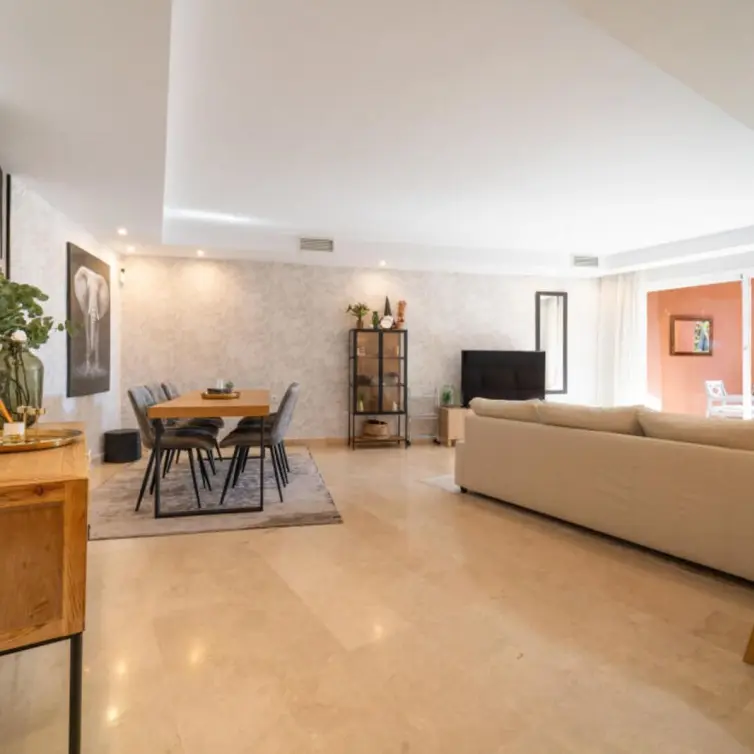 Sale of ground floor apartment in The Golden Mile