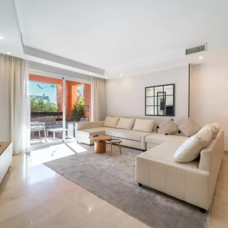 Sale of ground floor apartment in The Golden Mile