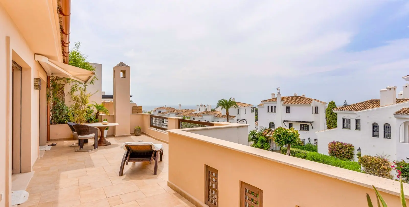 Sale of penthouse in Nueva Andalucía 19