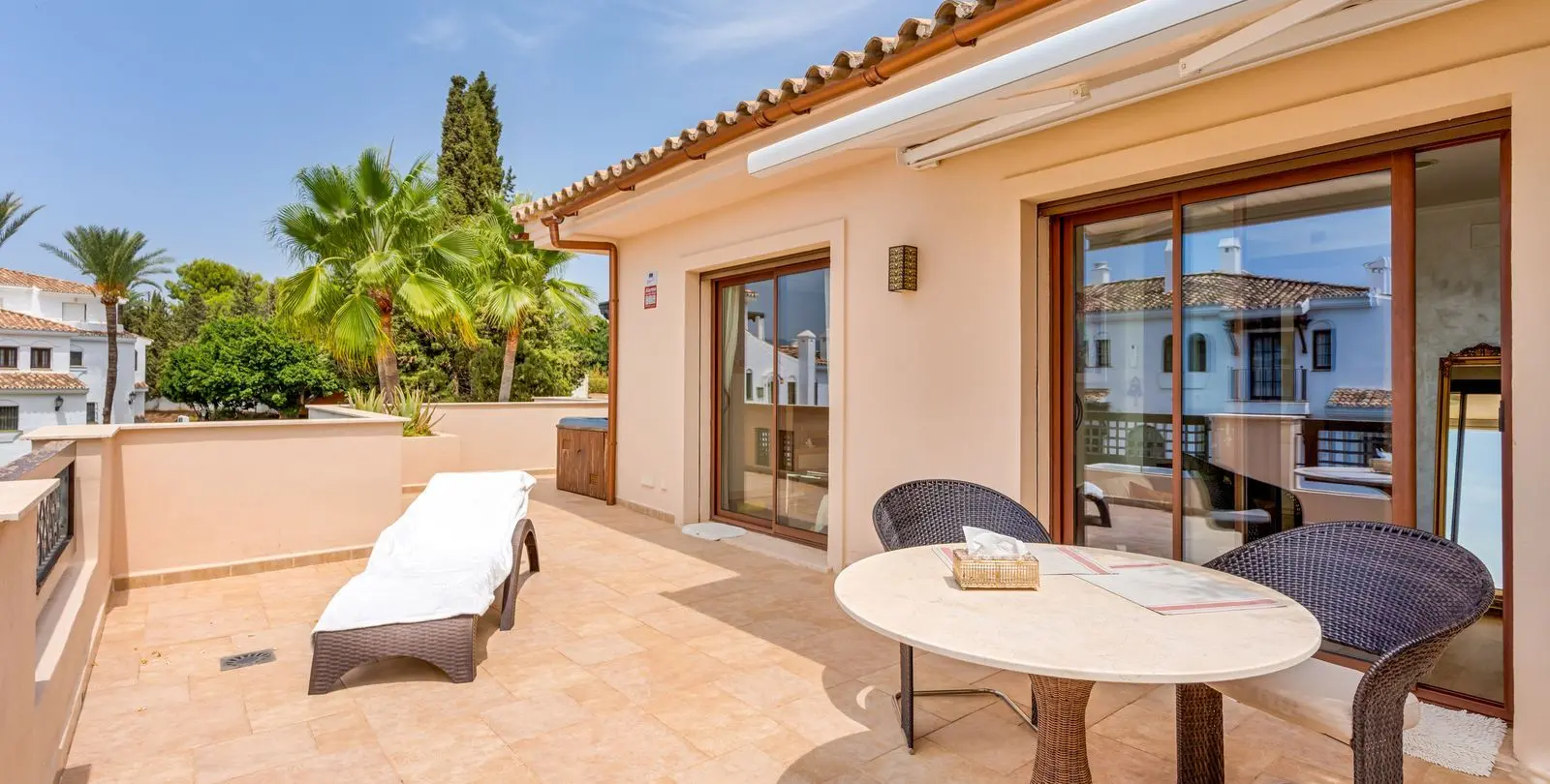 Sale of penthouse in Nueva Andalucía 20