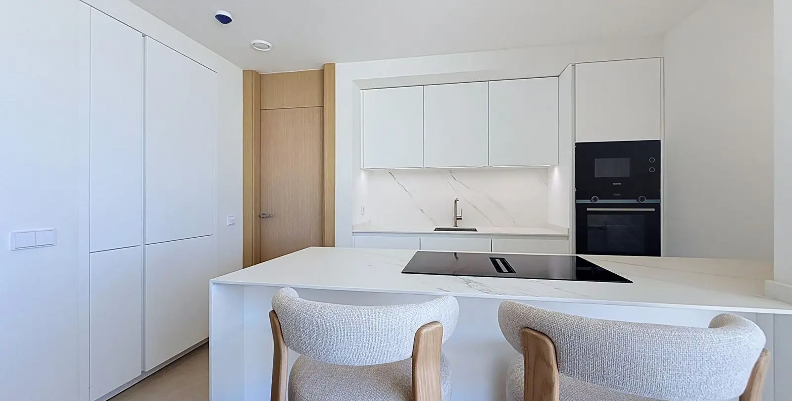 Sale of penthouse in Benahavís 11