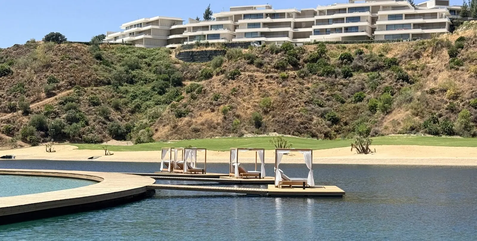 Sale of penthouse in Benahavís 26