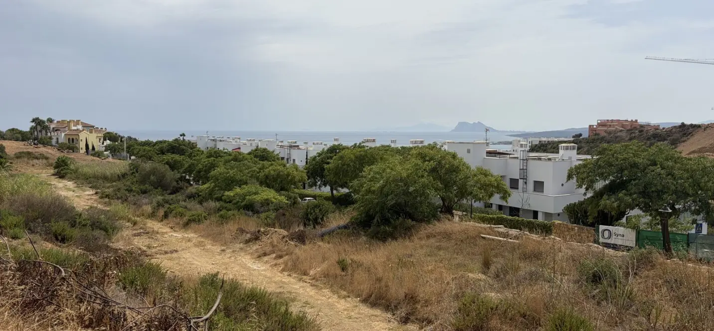 Sale of residential plot in Manilva 0