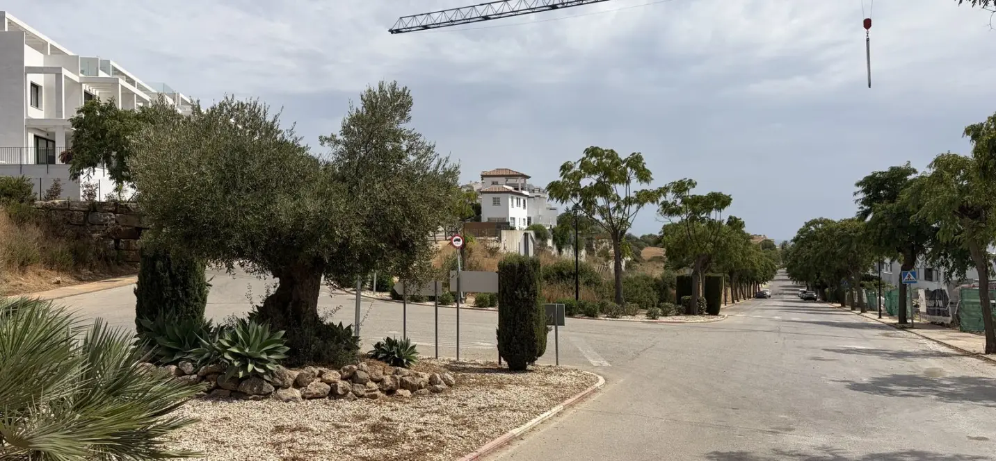 Sale of residential plot in Manilva 3