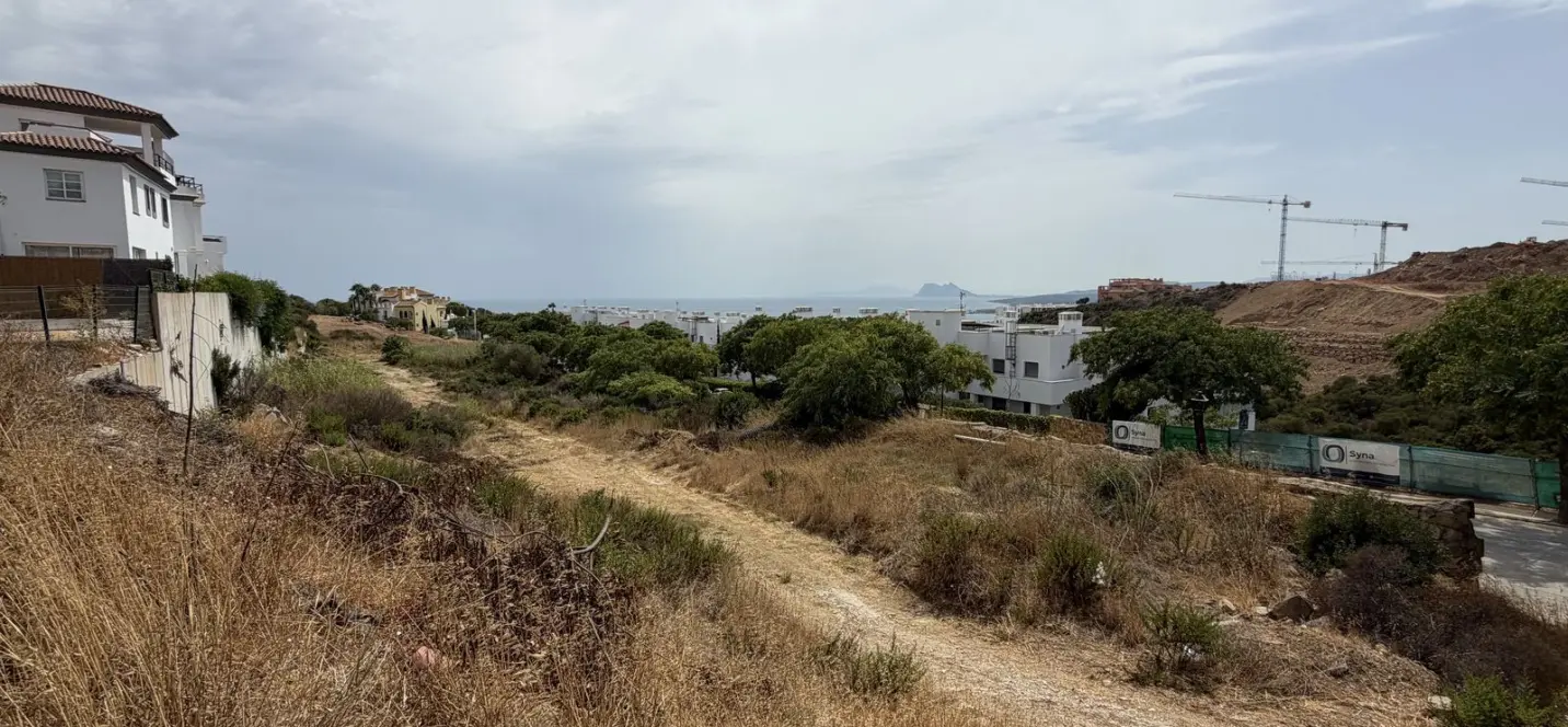 Sale of residential plot in Manilva 4