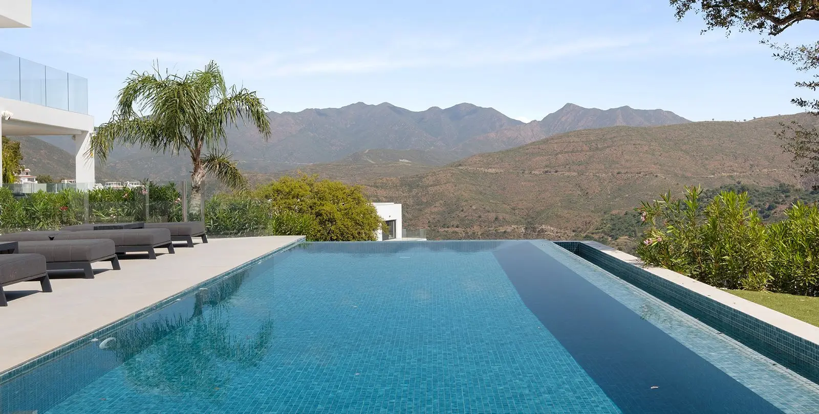 Venta de villa independiente en La Mairena 1
