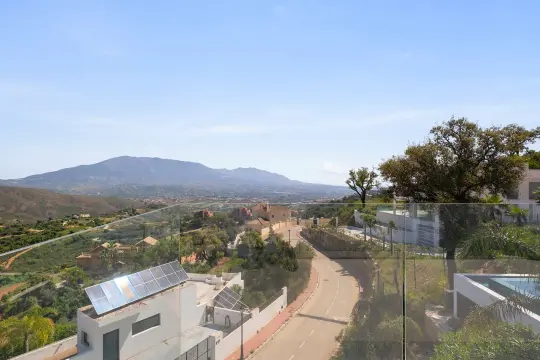 Image 7 thumb