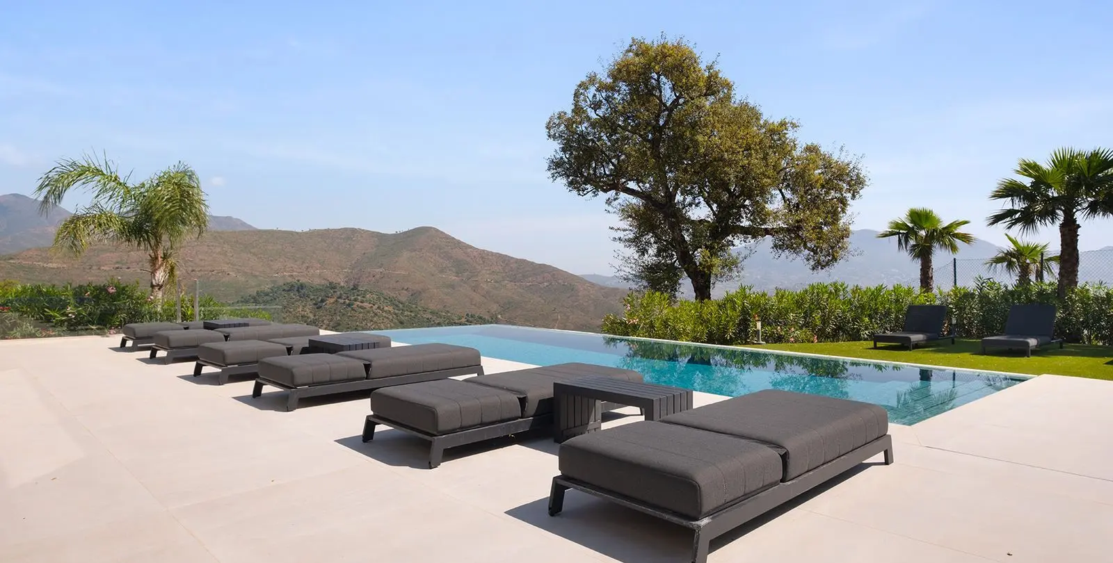 Venta de villa independiente en La Mairena 42