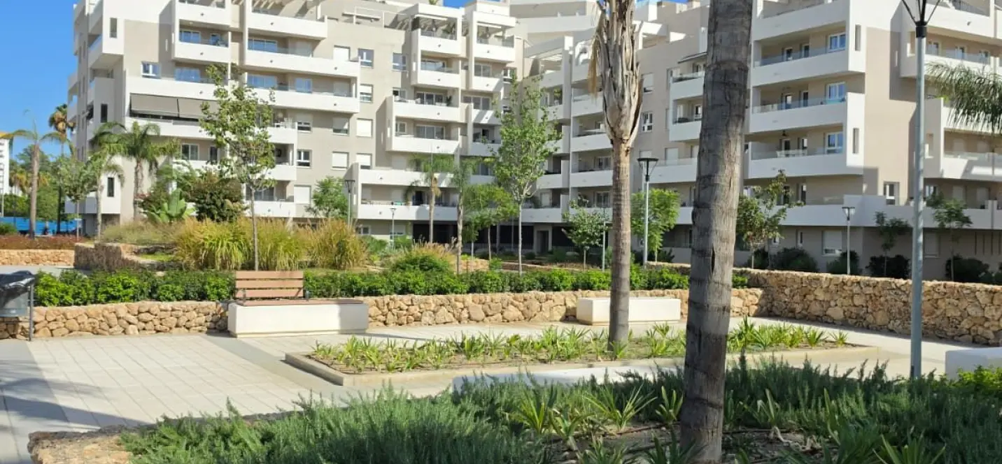 Alquiler a largo plazo de ático en La Campana 1