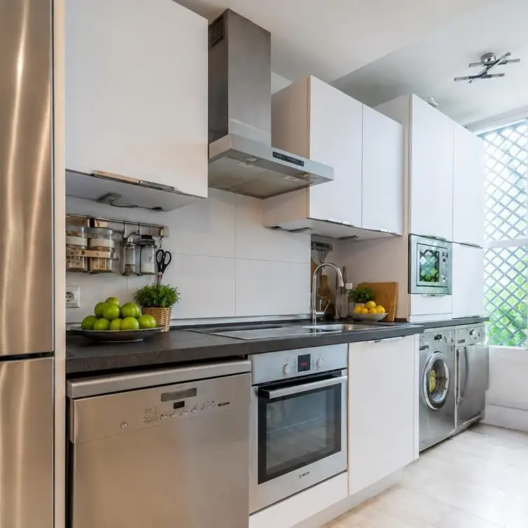Sale of ground floor apartment in Puerto Banús