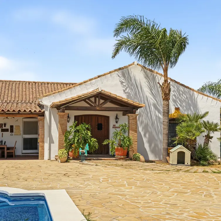 Venta de finca - cortijo en Casares